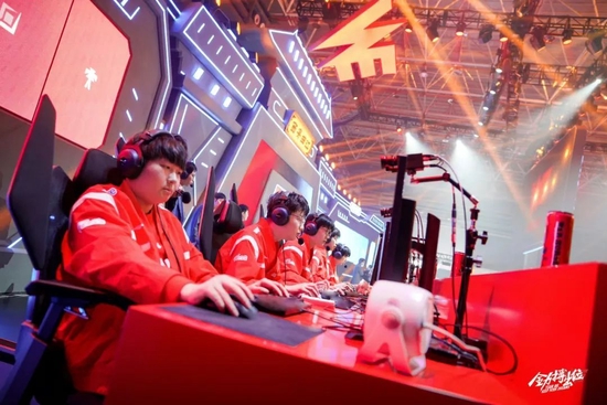 球队通过精 球队通过精