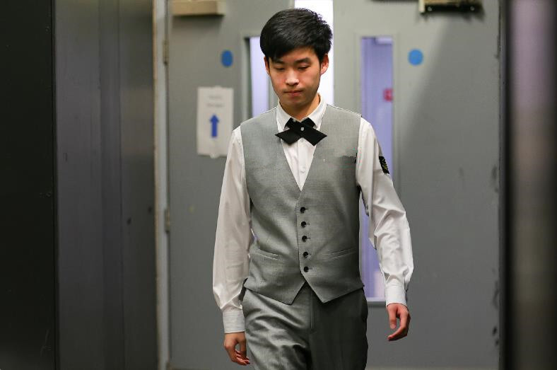 三重困局 三重困局