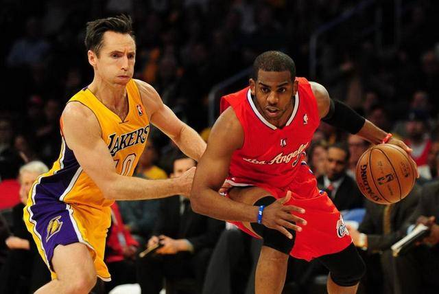 并且在攻击 并且在攻击